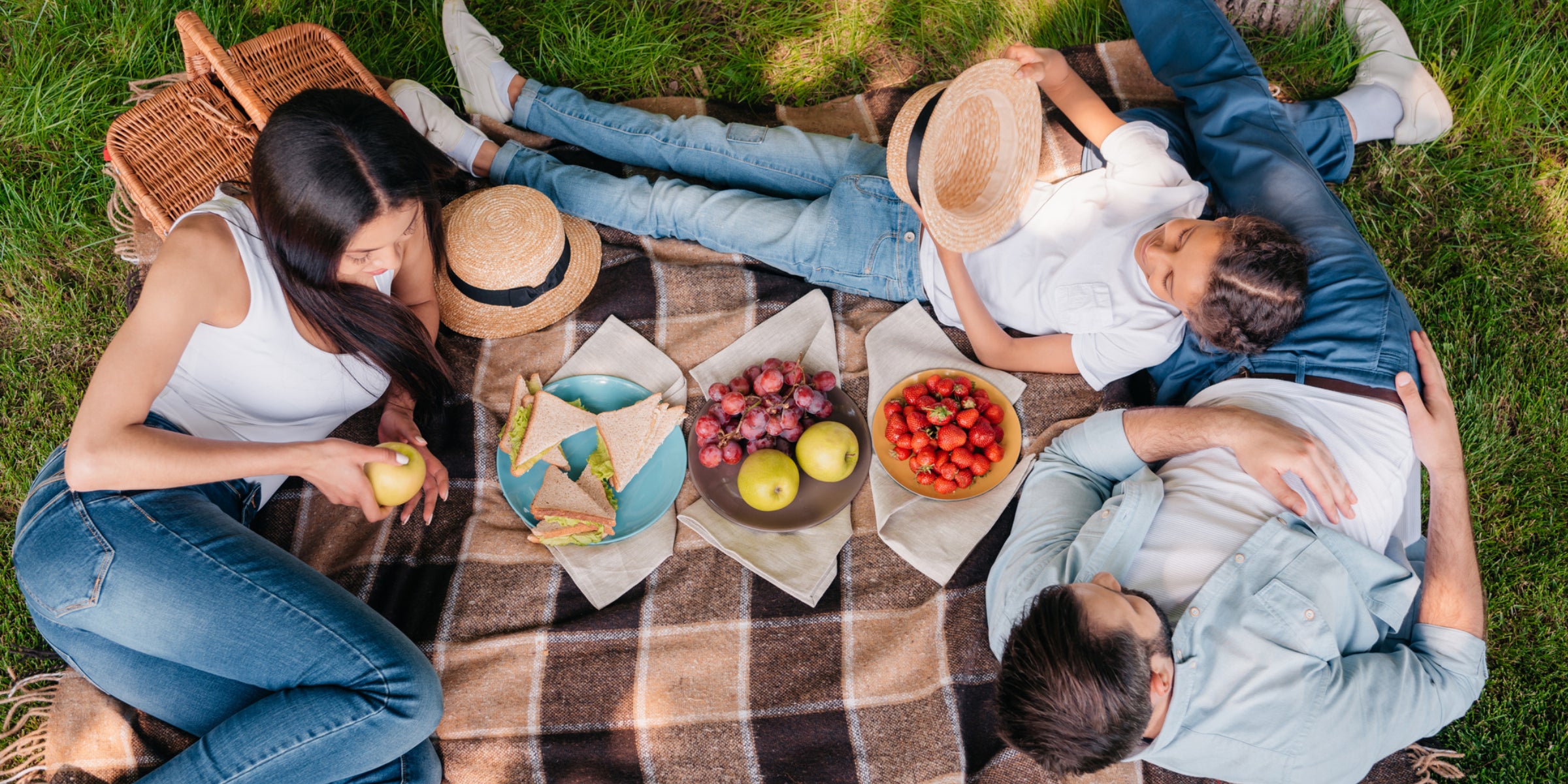 Connecting with Nature: Exploring the Healing Power of Outdoor Activities
