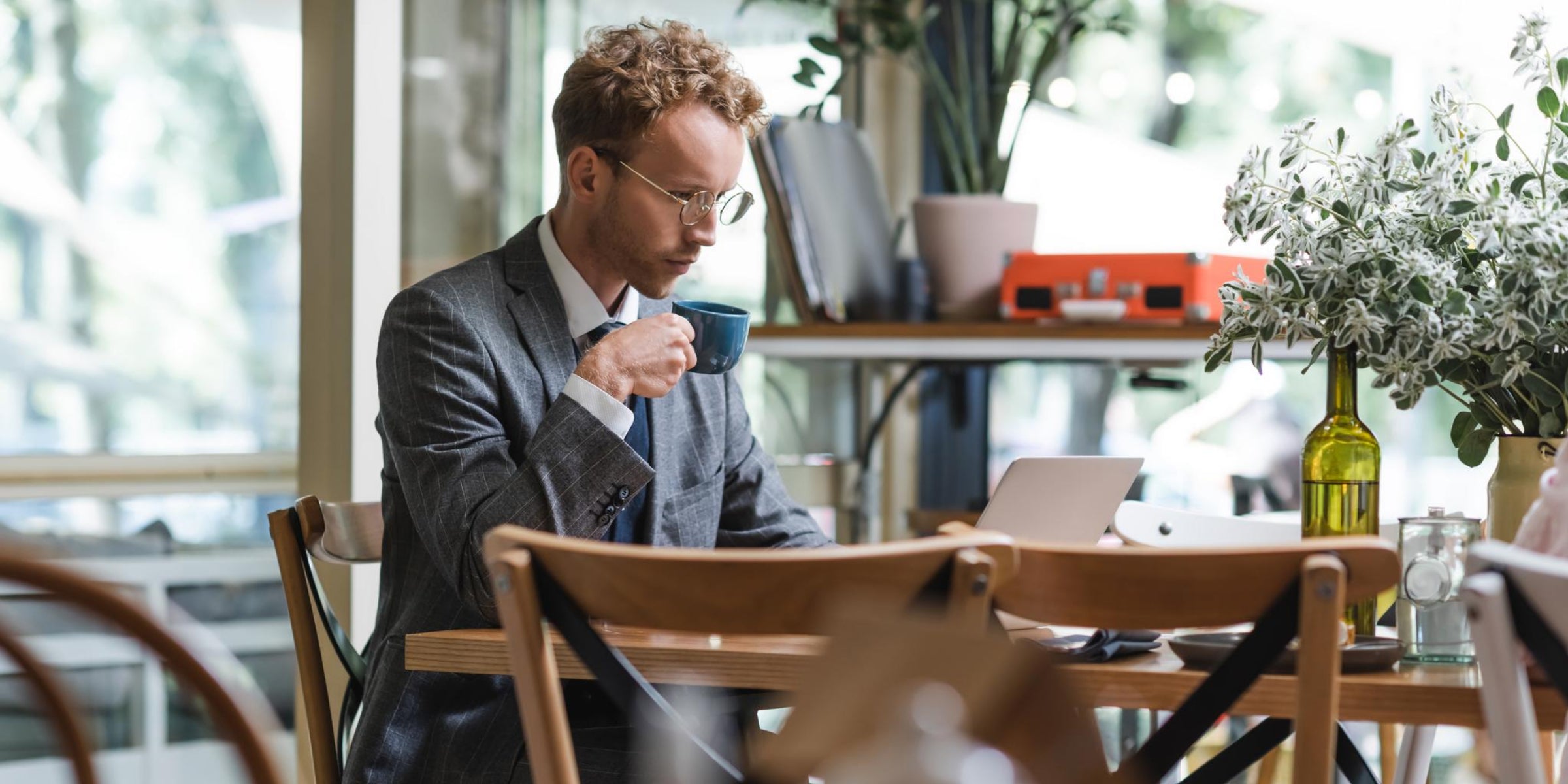 Circulation Hacks 101: 5 Solutions to Improve Blood Flow in a Sedentary Lifestyle