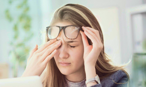 How to Relieve Eye Strain and Fatigue: Symptoms and Solutions