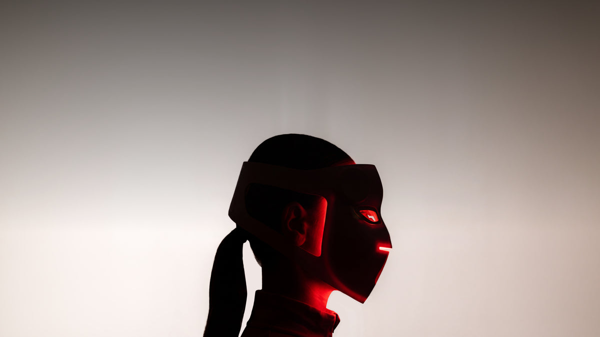 Artemis II AER light therapy mask
